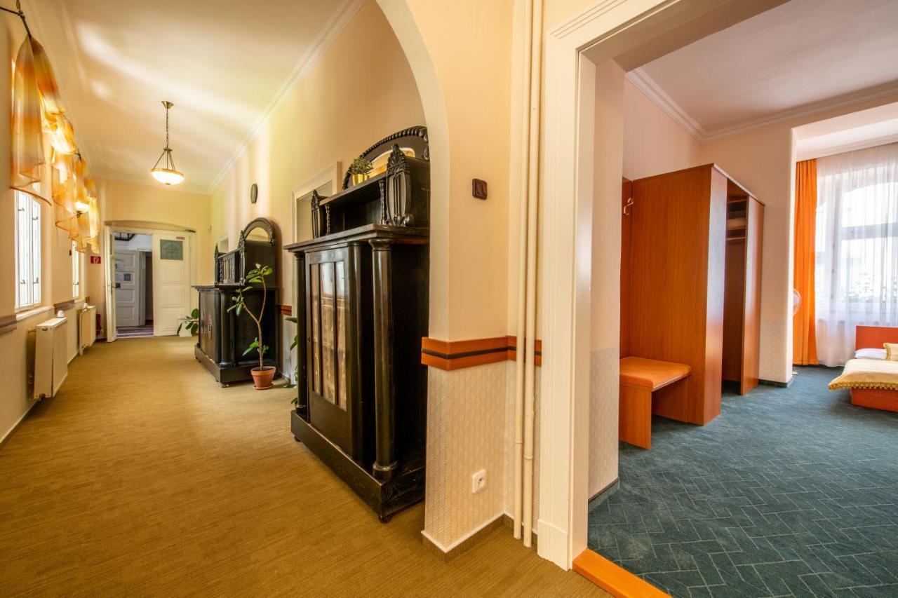 Hotel Arcus Garden Bratislava Ngoại thất bức ảnh