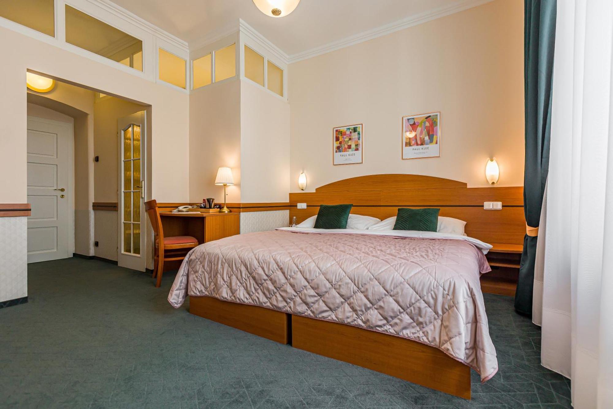 Hotel Arcus Garden Bratislava Ngoại thất bức ảnh