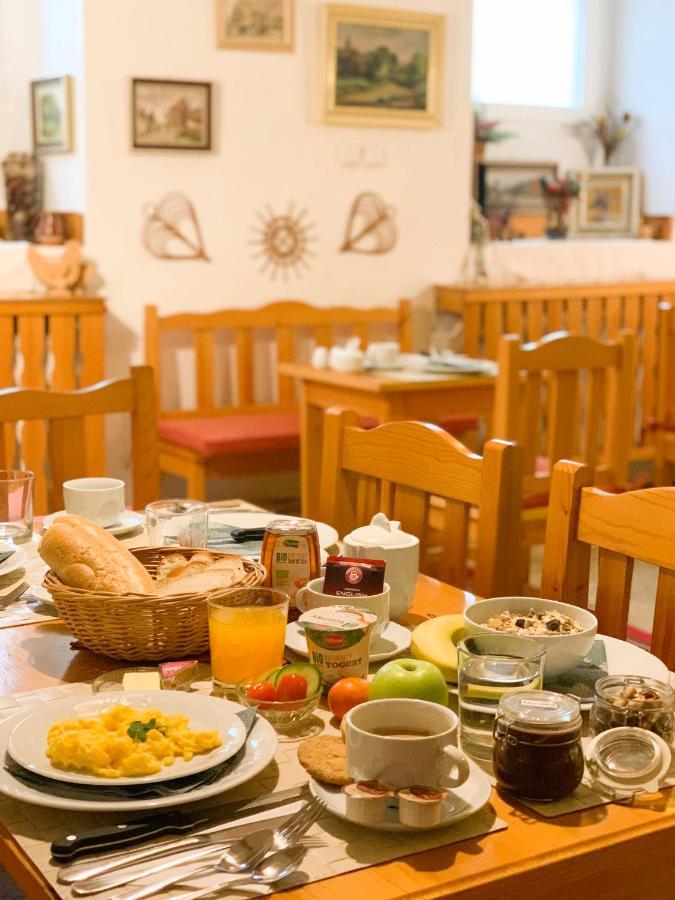 Hotel Arcus Garden Bratislava Ngoại thất bức ảnh